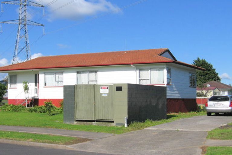 Photo of property in 2 Palermo Place, Clover Park, Auckland, 2023