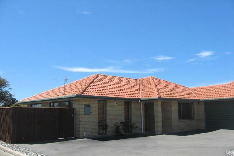 Photo of property in 33a Cossar Street, Burwood, Christchurch, 8083