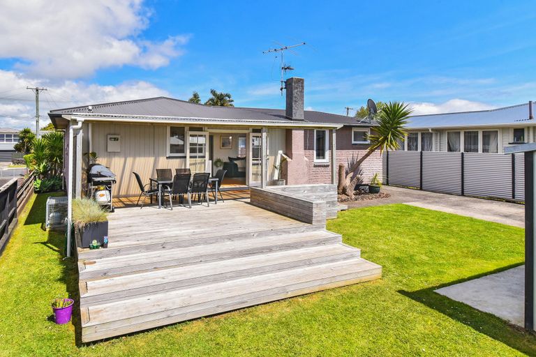 Photo of property in 34 Beaumonts Way, Manurewa, Auckland, 2102