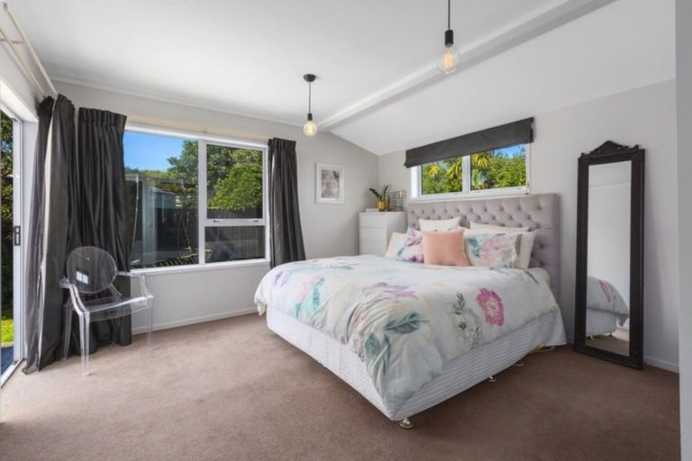 Photo of property in 30 Sea Vista Drive, Pukerua Bay, 5026