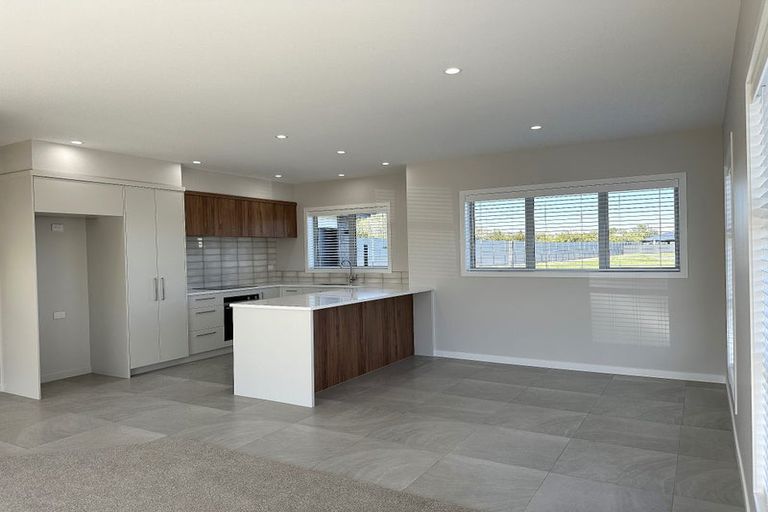 Photo of property in 10 George Yee Place, Taradale, Napier, 4112