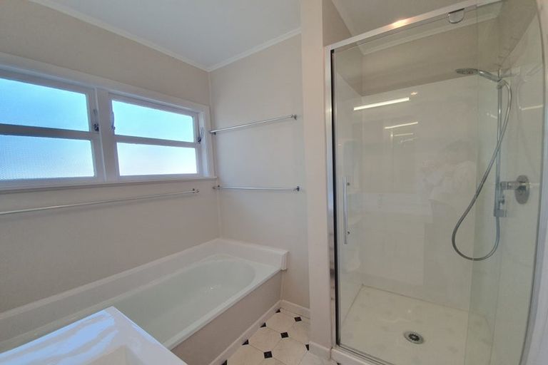 Photo of property in 97 Pakuranga Road, Pakuranga, Auckland, 2010