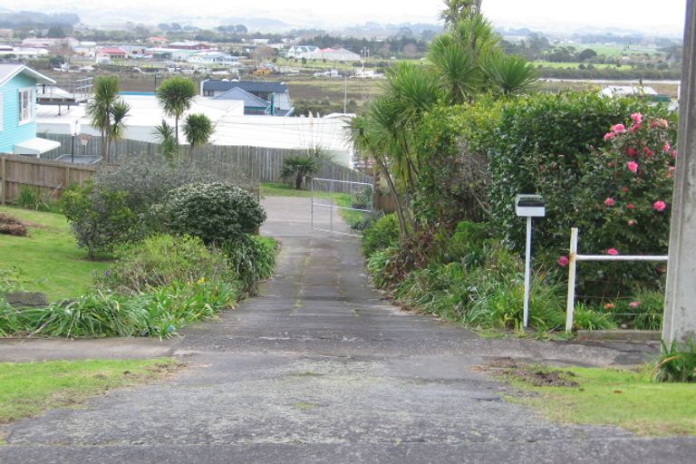 Photo of property in 28 Porter Crescent, Helensville, 0800
