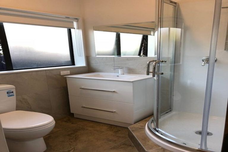 Photo of property in 7 Kallaroo Place, Botany Downs, Auckland, 2010