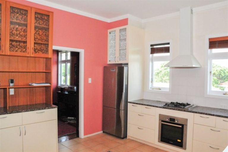 Photo of property in 40 Montgomery Avenue, Belmont, Auckland, 0622