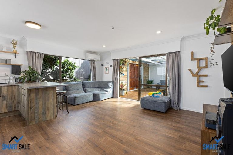 Photo of property in 2/26 Forest Hill Road, Henderson, Auckland, 0612