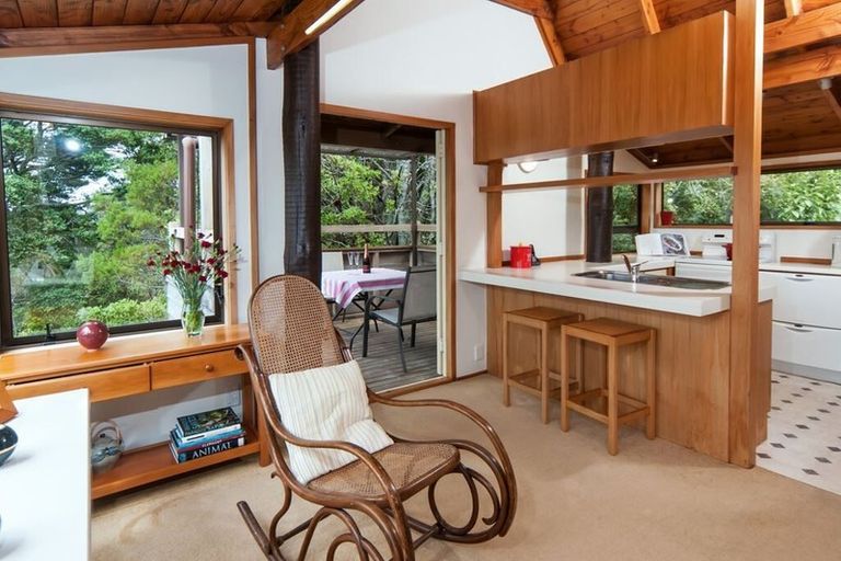 Photo of property in 81 Woodlands Crescent, Browns Bay, Auckland, 0630