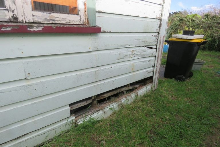 Photo of property in 44 Adderley Street, Westport, 7825