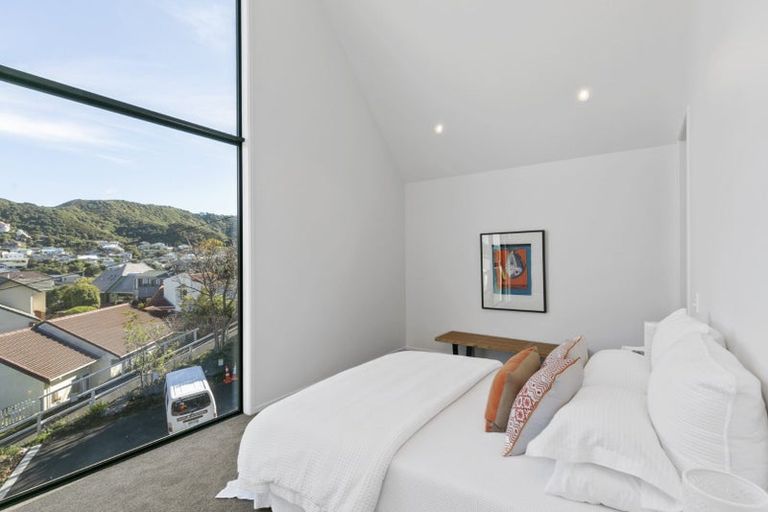 Photo of property in 75 Melbourne Road, Island Bay, Wellington, 6023