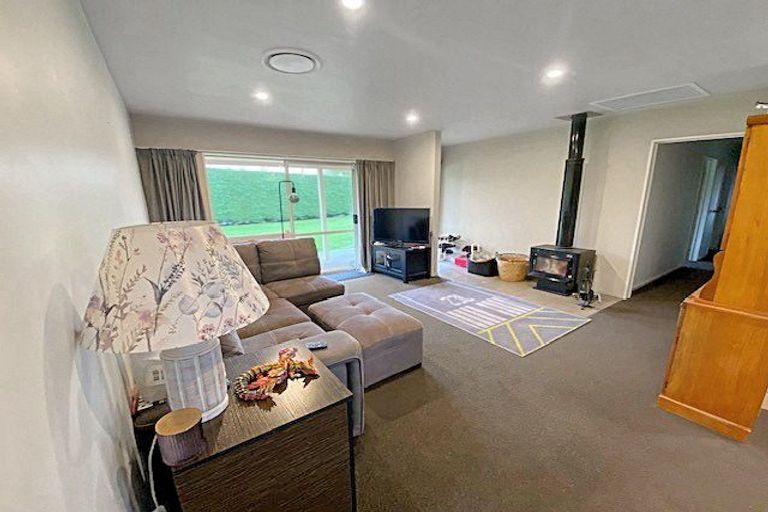 Photo of property in 65 Bridge Street, Coalgate, 7673