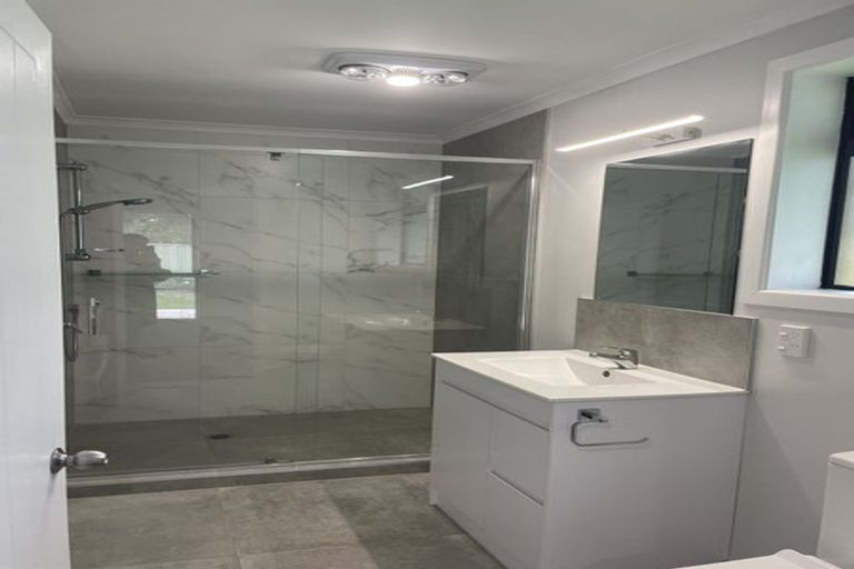 Photo of property in 24 Caltra Place, East Tamaki, Auckland, 2016