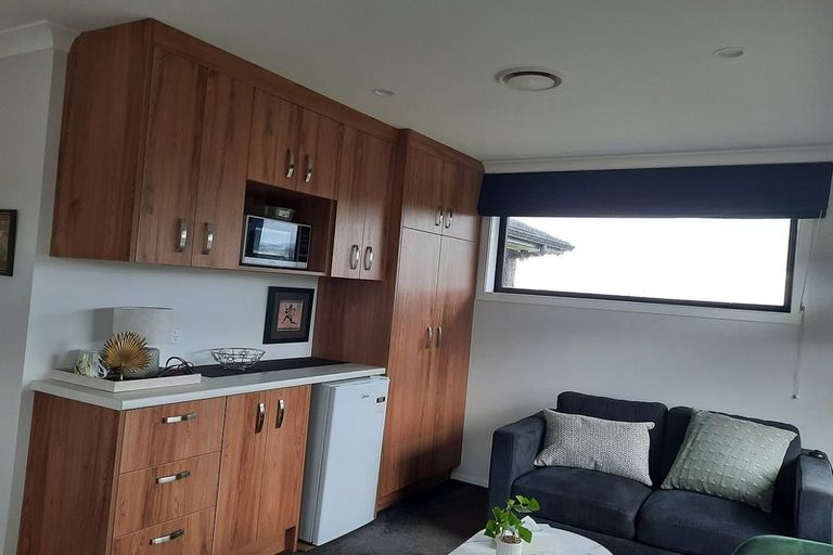 Photo of property in 11 Queen Charlotte Drive, Aotea, Porirua, 5024