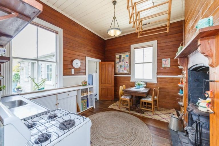 Photo of property in 234 Grey Street, Palmerston North, 4414