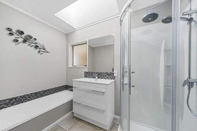 Photo of property in 100 Cedar Drive, Paraparaumu Beach, Paraparaumu, 5032