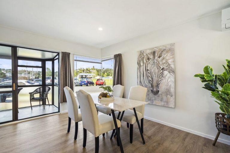 Photo of property in 1/13 Woodlands Crescent, Browns Bay, Auckland, 0630