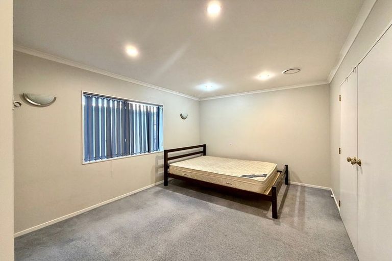 Photo of property in 30 Nuneaton Drive, Flat Bush, Auckland, 2019