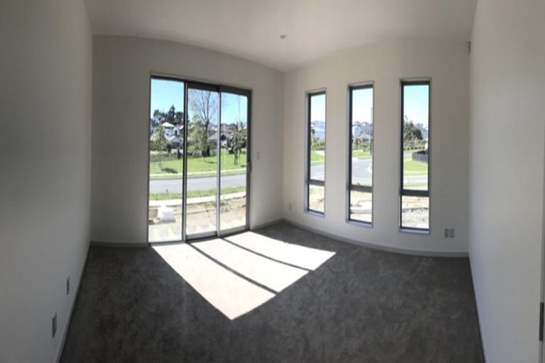 Photo of property in 3 Mataku Way, Silverdale, 0932