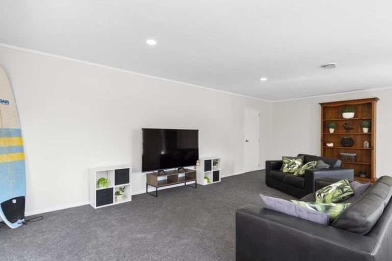 Photo of property in 8 Athena Grove, Papamoa Beach, Papamoa, 3118