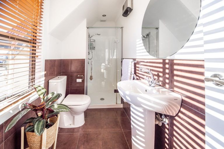 Photo of property in 20 Frye Crescent, Albert Town, Wanaka, 9305