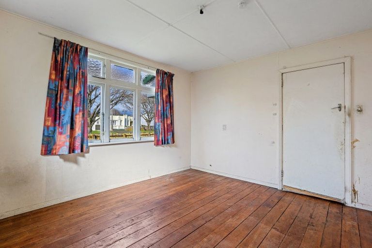 Photo of property in 161 Cambridge Street, Levin, 5510
