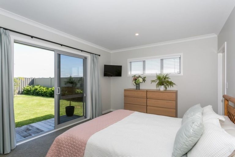 Photo of property in 25 Rakaia Way, Poraiti, Napier, 4112