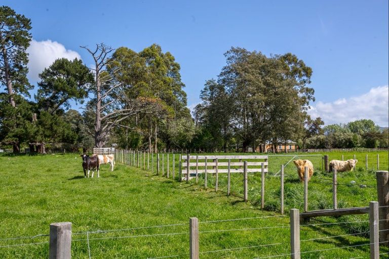 Photo of property in 1832 State Highway 2, Tauwharenikau, Greytown, 5794