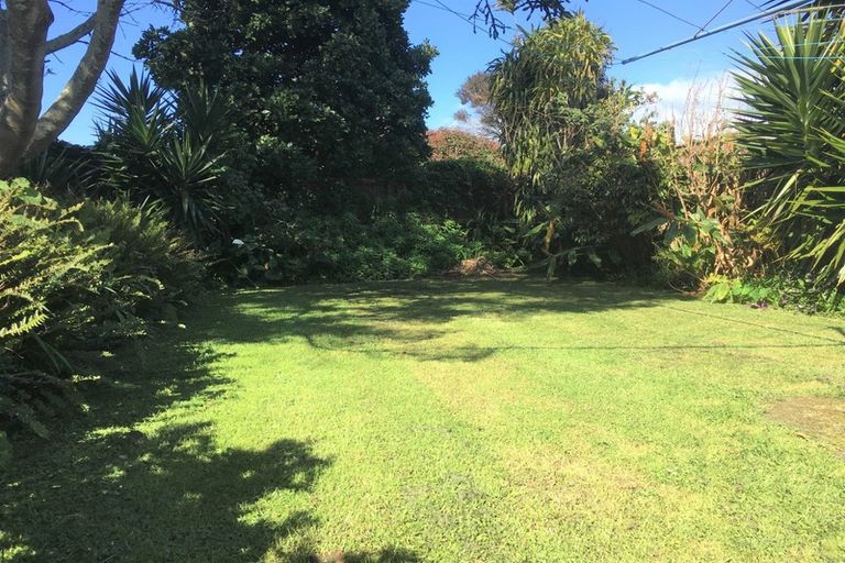 Photo of property in 17 Raleigh Street, Waitara, 4320