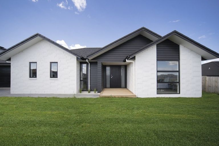 Photo of property in 29 Waireka Road, Rototuna North, Hamilton, 3210