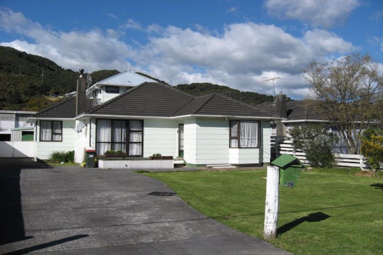 Photo of property in 116 Moohan Street, Wainuiomata, Lower Hutt, 5014