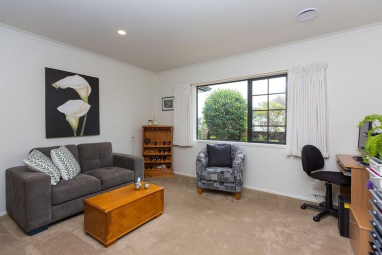 Photo of property in 197 Carrington Street, Lower Vogeltown, New Plymouth, 4310