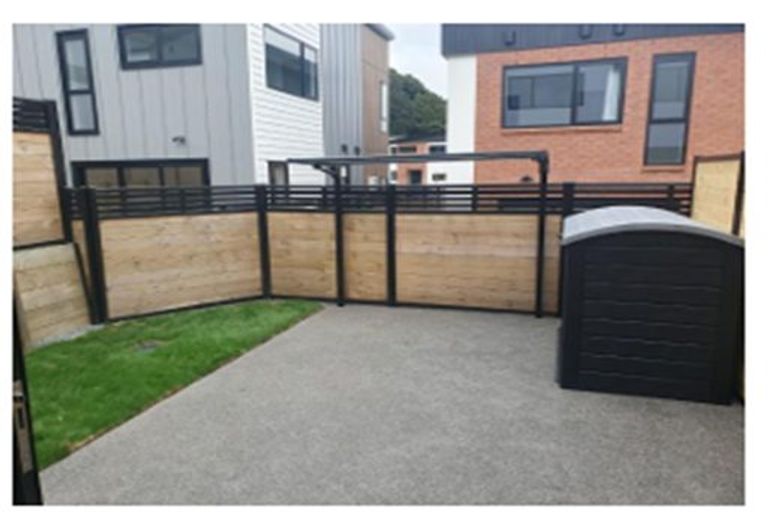 Photo of property in 14 Joseph Bolton Crescent, Wallaceville, Upper Hutt, 5018