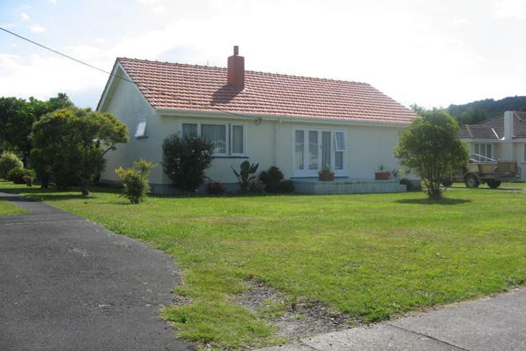 Photo of property in 35 Caffray Avenue, Aramoho, Whanganui, 4500