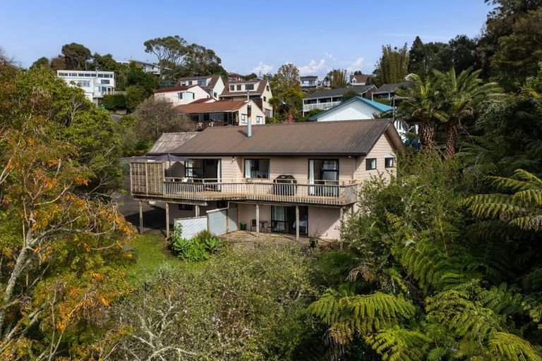 Photo of property in 2/64 Langana Avenue, Browns Bay, Auckland, 0630