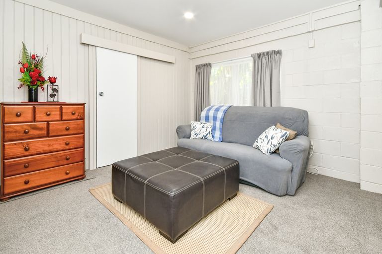 Photo of property in 10 Kavanagh Place, Opaheke, Papakura, 2113