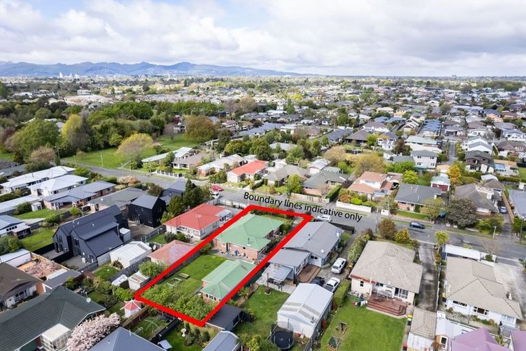 Photo of property in 13 Shearer Avenue, Papanui, Christchurch, 8052