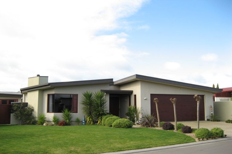Photo of property in 3 Saint Hill Rise, Havelock North, 4130