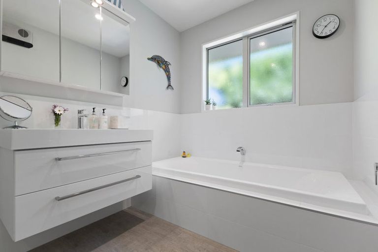 Photo of property in 84 Metehau Street, Marshland, Christchurch, 8083