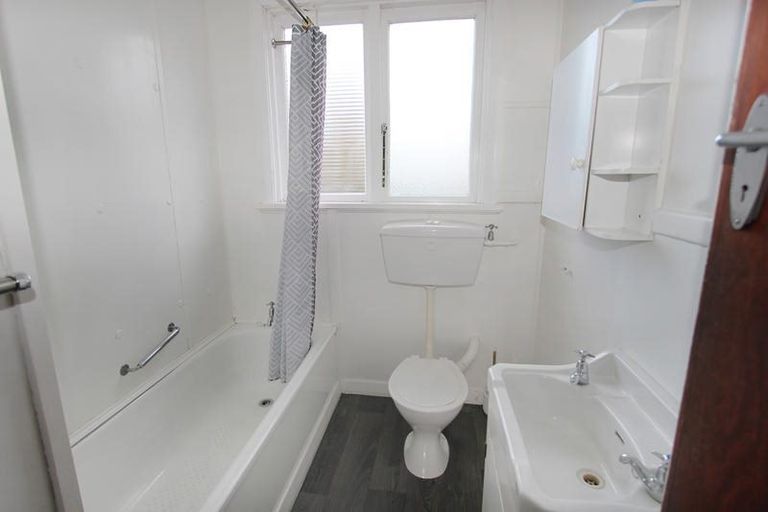 Photo of property in 121 Bay View Road, South Dunedin, Dunedin, 9012