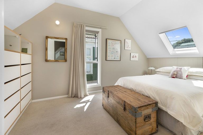 Photo of property in 30a Cleveland Street, Brooklyn, Wellington, 6021