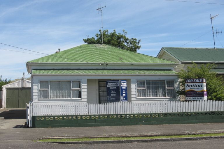 Photo of property in 37 Alexander Street, Whanganui, 4500