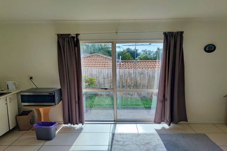 Photo of property in 48 Monte Cassino Place, Birkdale, Auckland, 0626