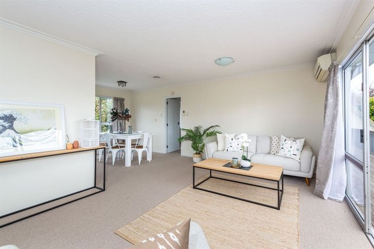 Photo of property in 6 Jenkins Avenue, Redwood, Christchurch, 8051
