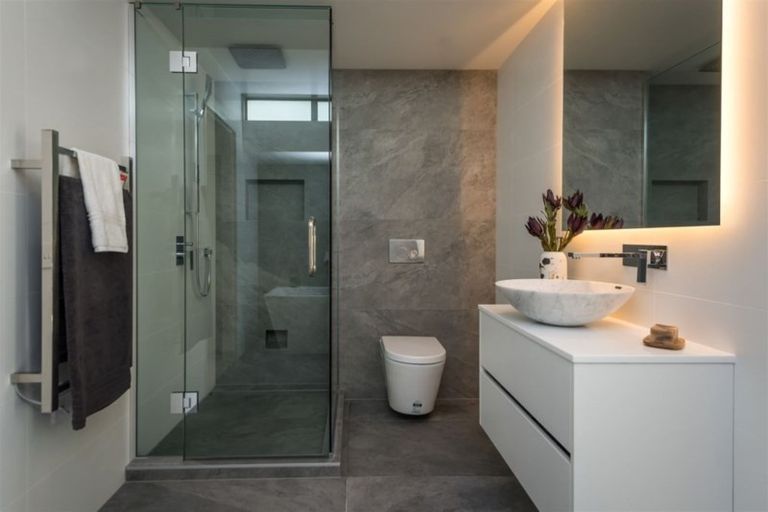 Photo of property in 16 Carlton Mill Road, Merivale, Christchurch, 8014