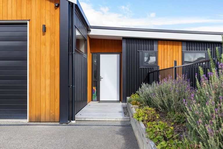 Photo of property in 1 Tarata Grove, Lansdowne, Masterton, 5810