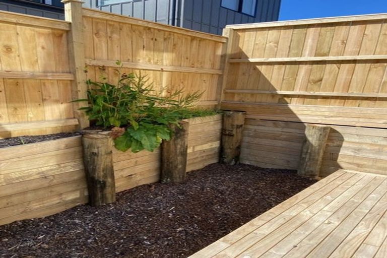 Photo of property in 16 Gecko Road, Hobsonville, Auckland, 0616