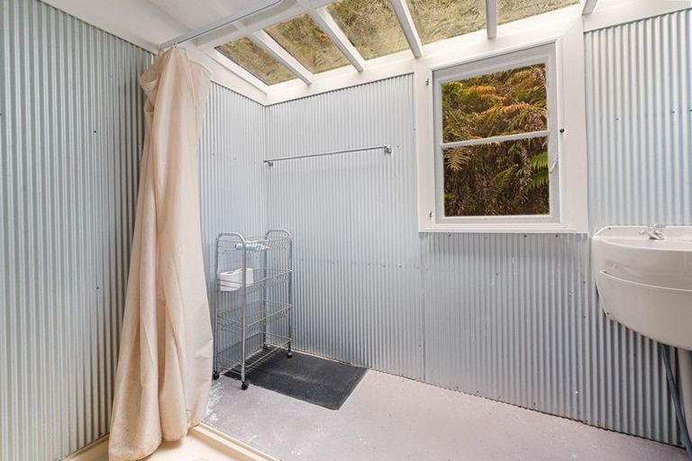 Photo of property in 9 Tumai Road, Lake Rotoma, Rotorua, 3074