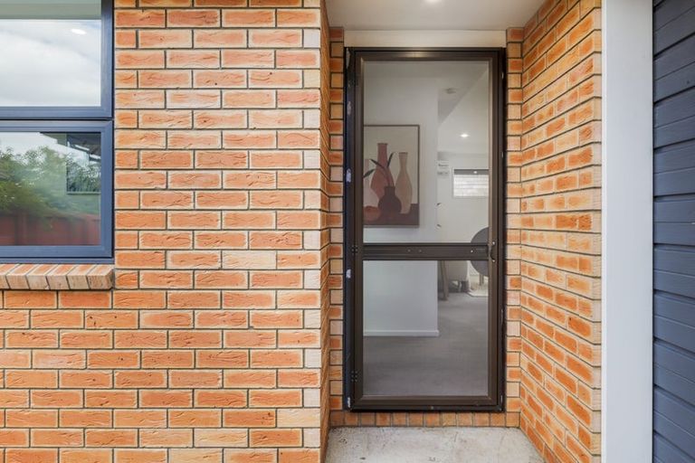 Photo of property in 2/23 Cutts Road, Russley, Christchurch, 8042