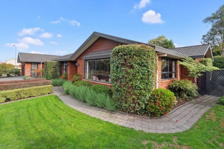 Photo of property in 5 Longwood Place, Harrowfield, Hamilton, 3210