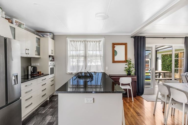 Photo of property in 1 Tui Street, Outer Kaiti, Gisborne, 4010