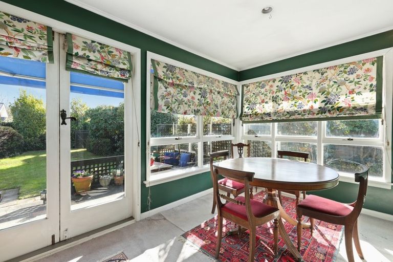 Photo of property in 21 Torquay Place, Bryndwr, Christchurch, 8053